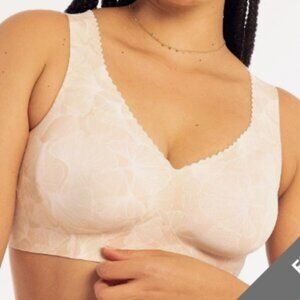 NWT Evelyn and Bobbie Evelyn Bra Champagne Ginkgo